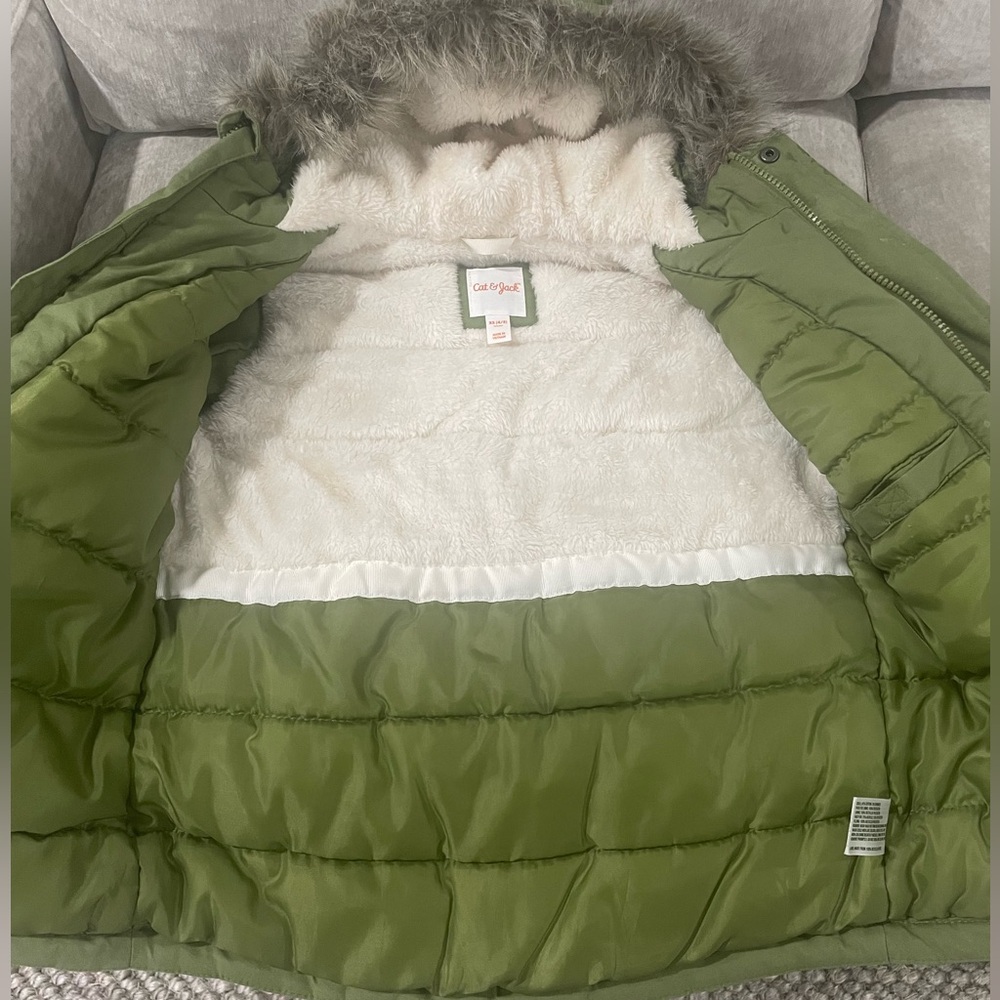 🟢🟤 Cat and Jack Winter Parka 🟢🟤 - Picture 2 of 4